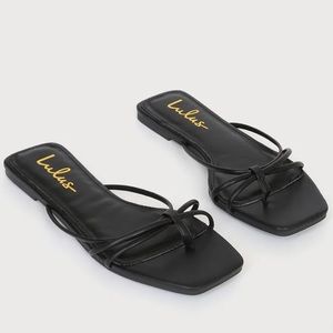 New! Lulus Akiko Black Flat Thong Sandal